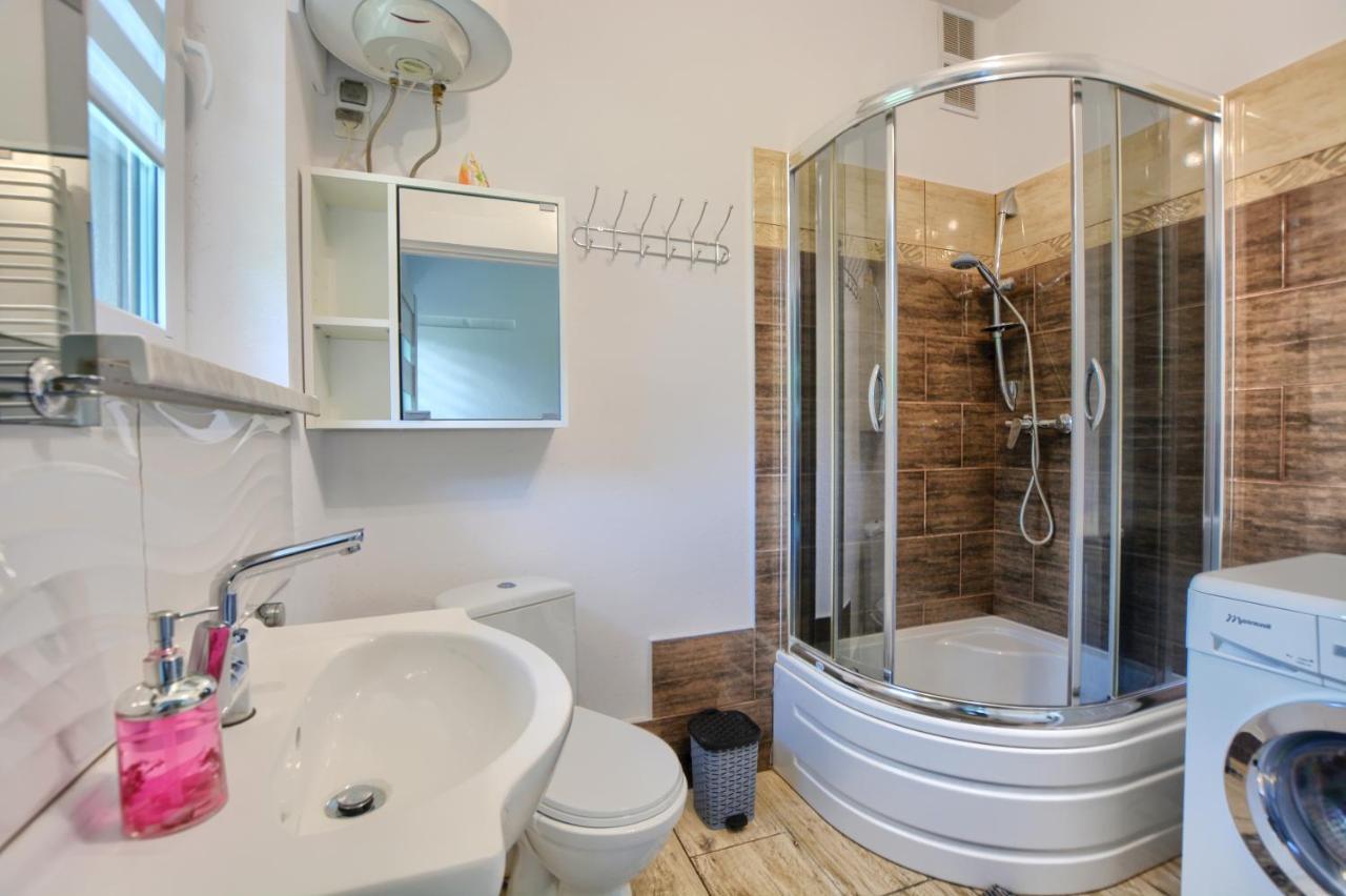 Ceglany Apartament Ustrzyki Dolne Exterior photo